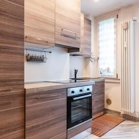 Bilocale Valtellina / Isola Apartmán *